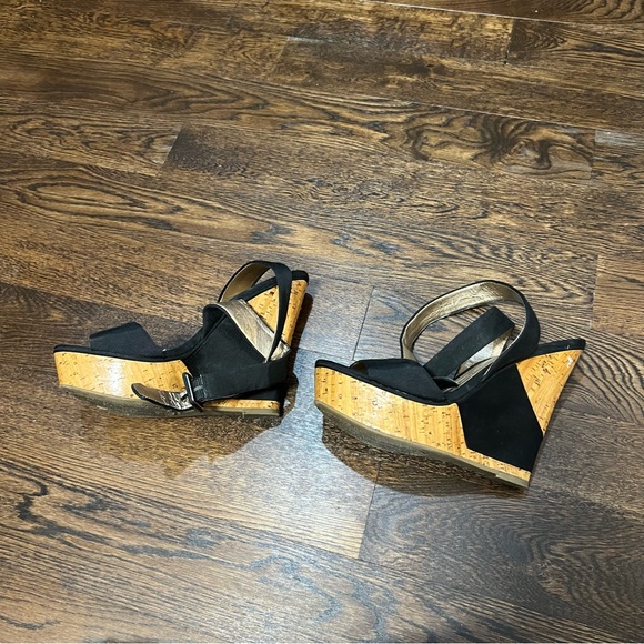 BCBG Platform Heels - Picture 5 of 5